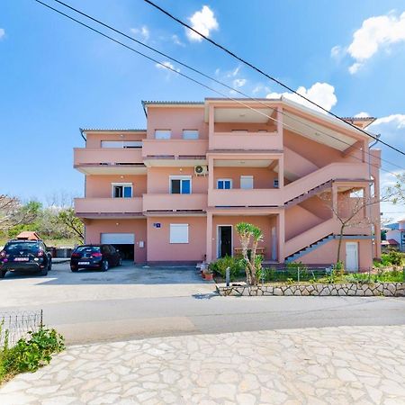 Apartments And Room Ljubica Lopar Exterior foto