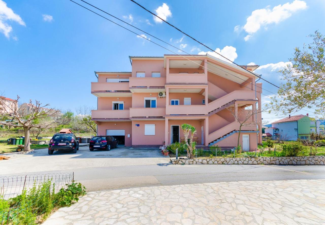 Apartments And Room Ljubica Lopar Exterior foto