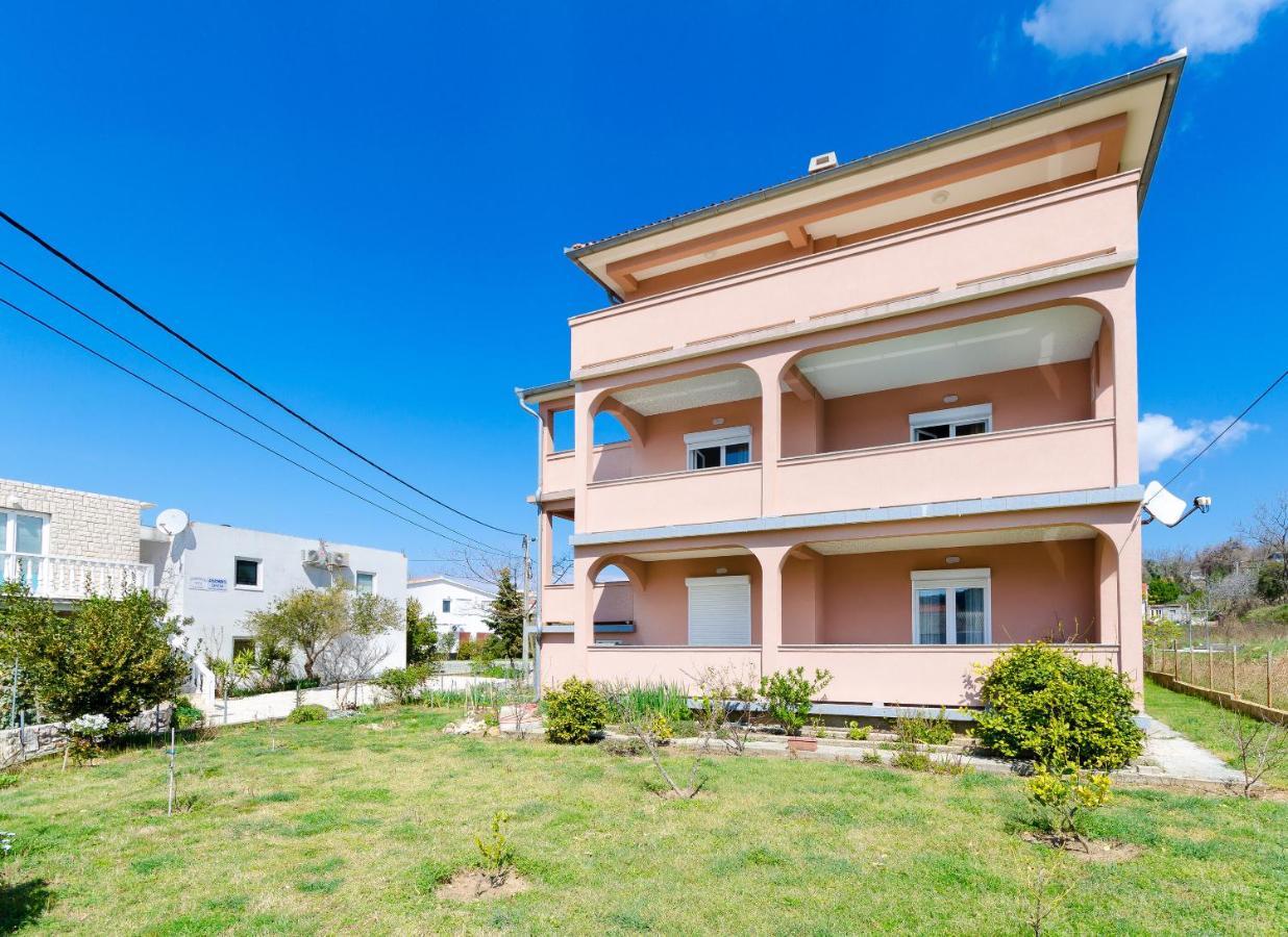 Apartments And Room Ljubica Lopar Exterior foto