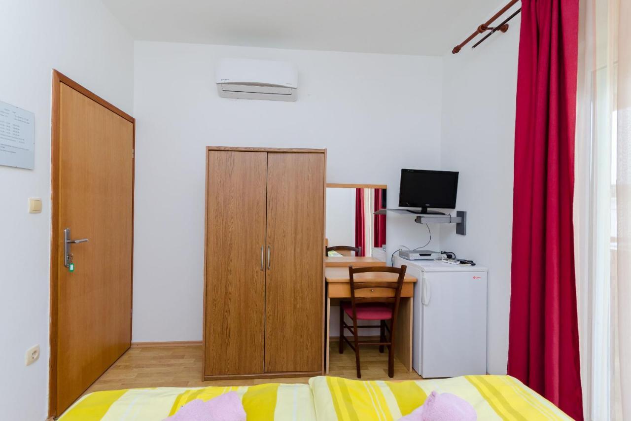 Apartments And Room Ljubica Lopar Exterior foto